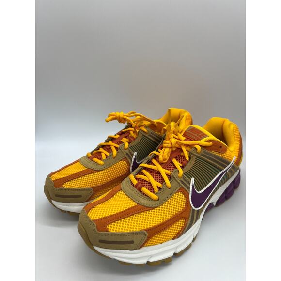 Nike Zoom Vomero 5 University Gold Viotech Shoes HF1553-702 Men’s Size 11 main image 13